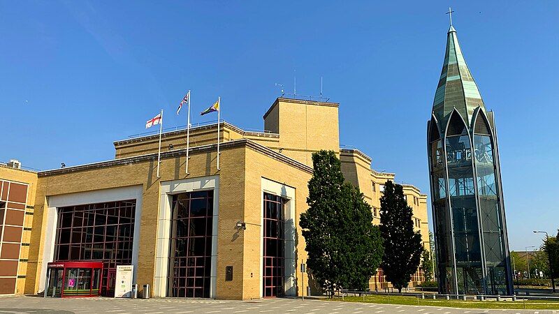 File:The Basildon Centre.jpg