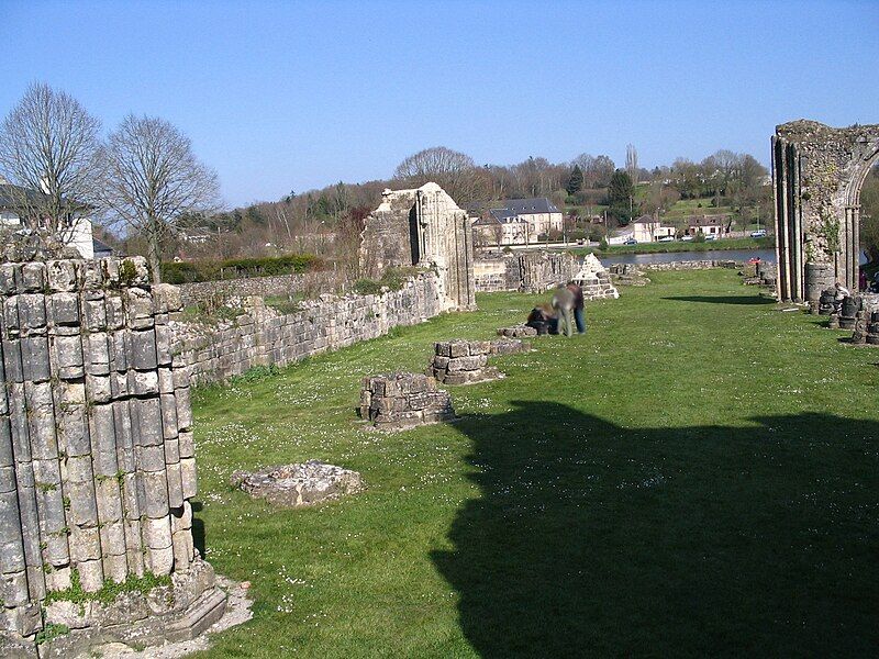 File:Abbaye Saint-Evroult-Notre-Dame-du-Bois 3.jpg