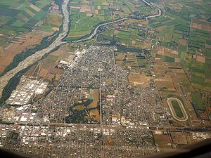 Aerial view of Ashburton, looking west. The Ashburton River/Hakatere is visible at left.