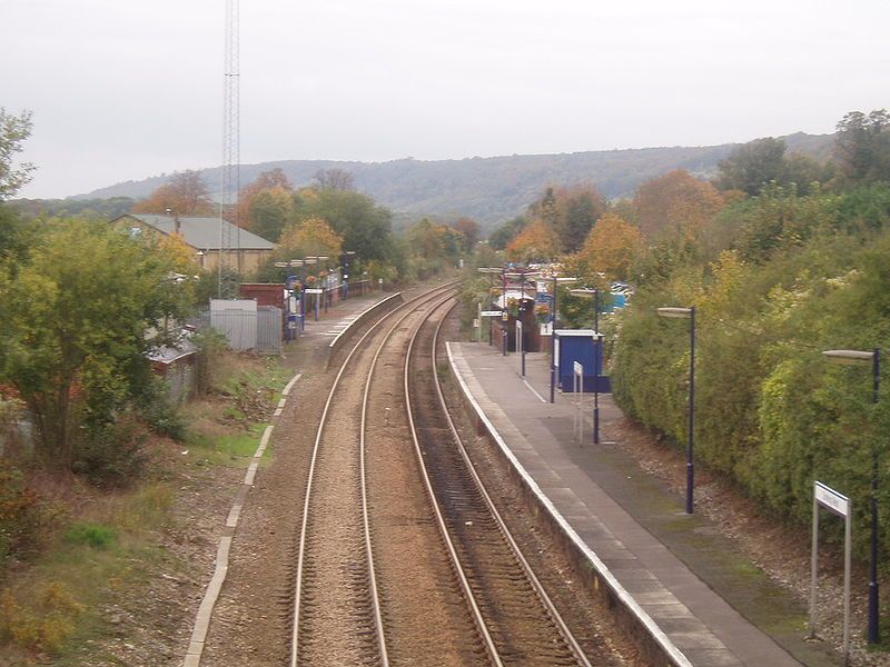 File:DorkingWestFromBridge.jpg