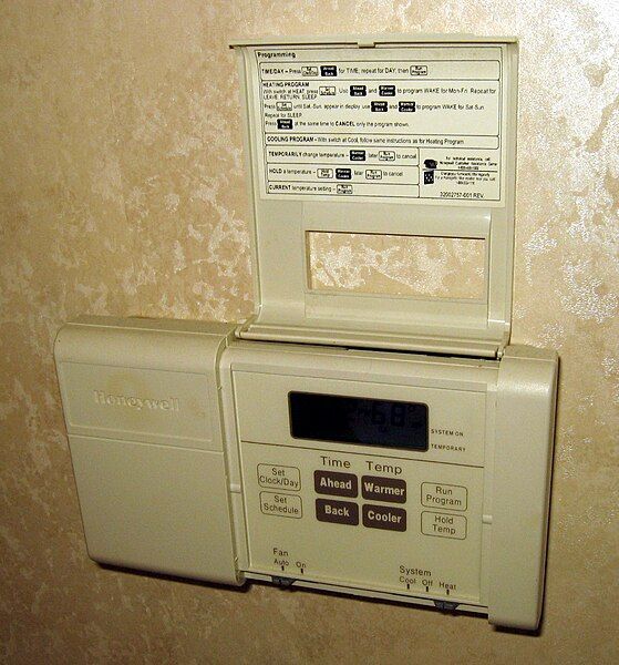 File:Electronic Thermostat.jpg