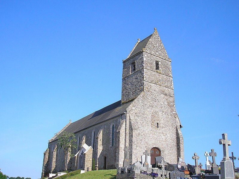 File:FranceNormandieHyenvilleEglise.jpg