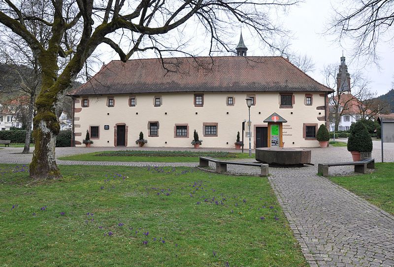 File:Haslach Kapuzinerkloster 1.jpg