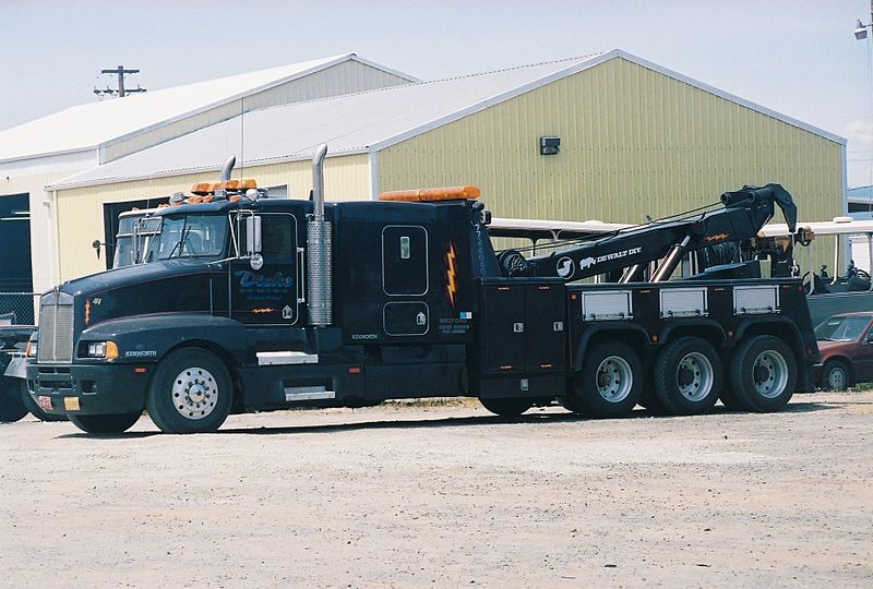 File:Heavy Boom Truck.jpg