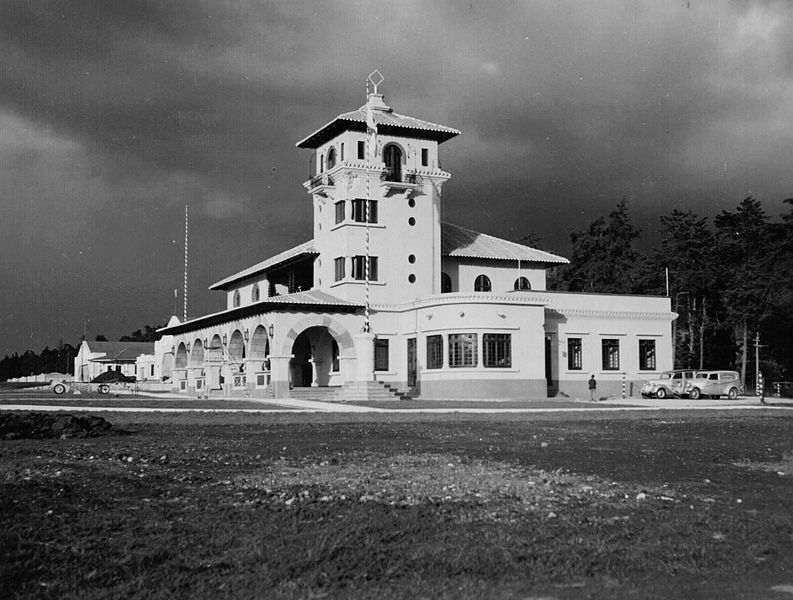 File:Laauroraairpot1940.jpg