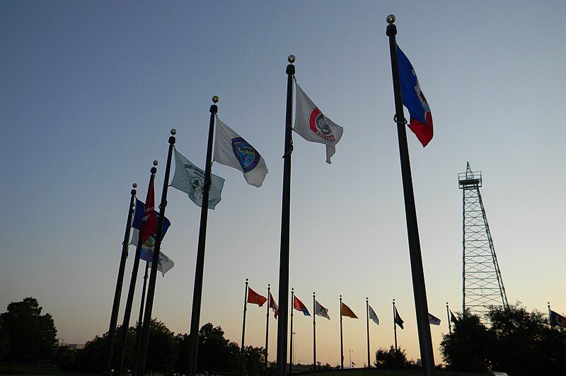 File:Meeting Place Monument.JPG