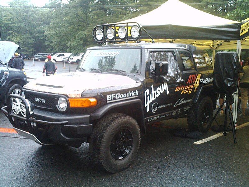 File:MillenWorks2006SCORERaceTruck.jpg