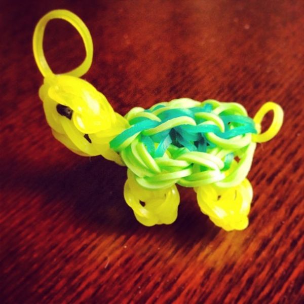 File:Rainbow Loom animal.jpg