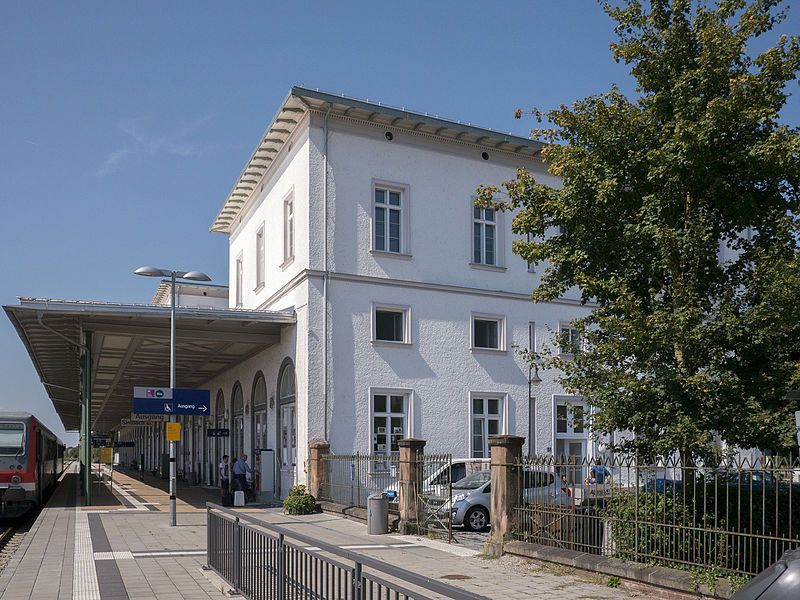 File:Simbach Bahnhof 3.JPG