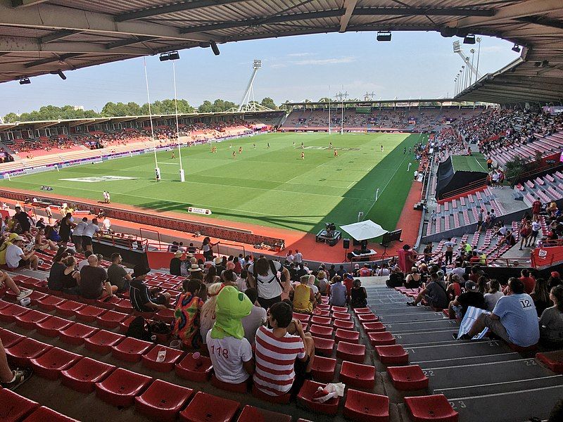 File:Stade Ernest Wallon.jpg