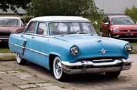 1952 Lincoln Cosmopolitan Custom Four-door Sedan