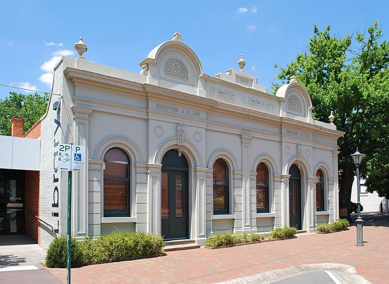 File:AlexandraLibrary.JPG