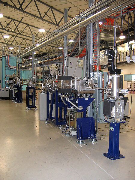 File:Aust.-Synchrotron-Soft-X-ray-Beamline-Experimental-Station,-14.06.2007.jpg