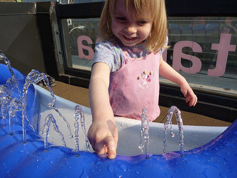 File:Blue Nessie Hydraulophone.jpg