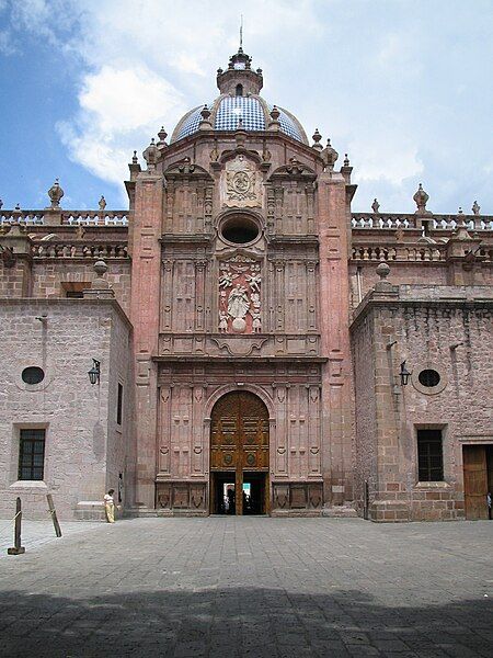 File:Cathedral morelia.JPG