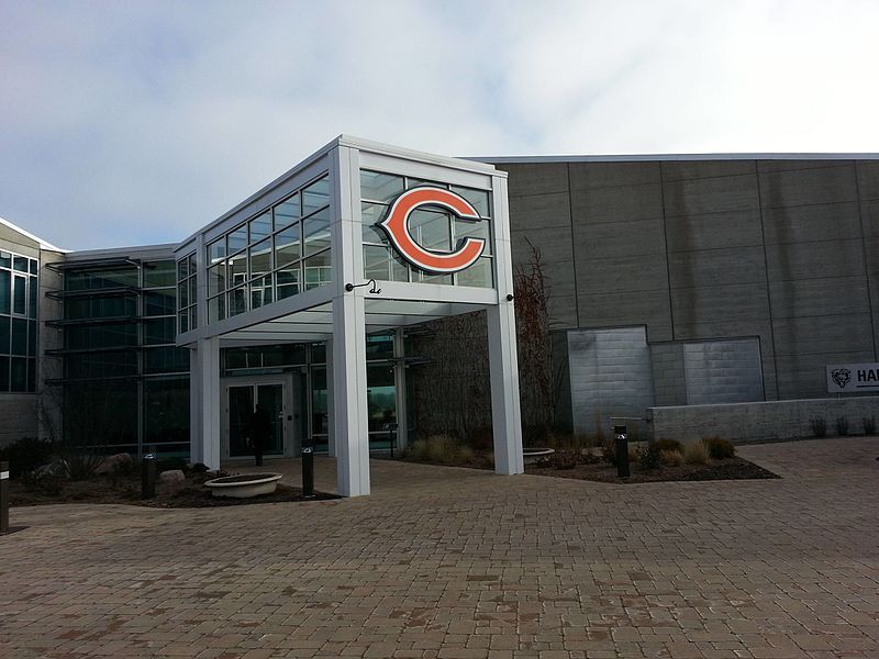 File:Halas-hall-bears-2014.jpg