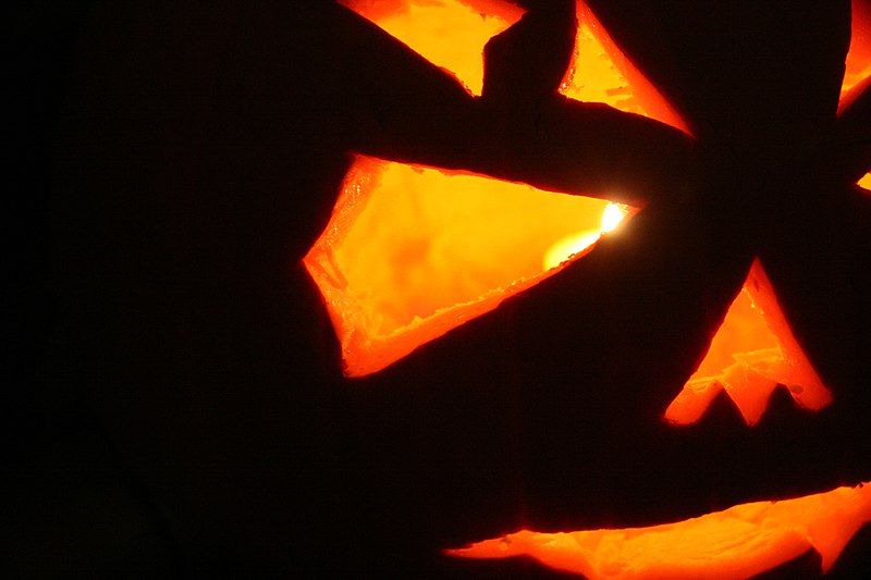 File:Jack-o'lantern.jpg