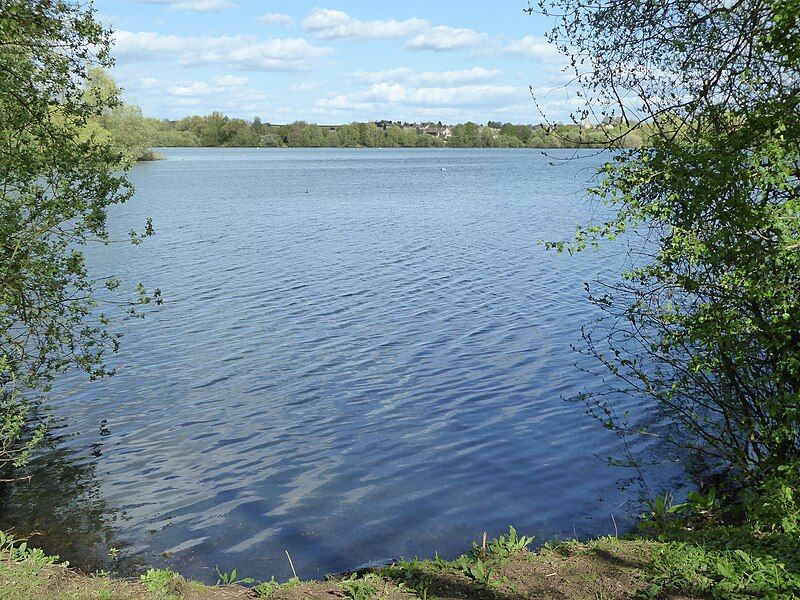 File:Kinewell Lake 7.jpg