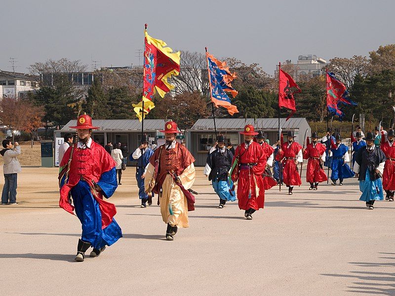 File:Korea-Gyeongbokgung-Guard.ceremony-05.jpg