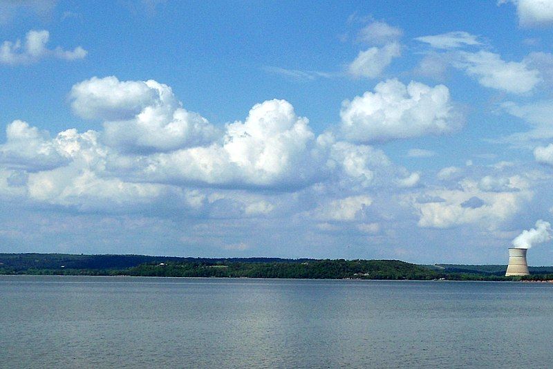 File:Lake Dardanelle.jpg