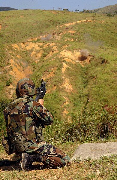 File:M203 Shooting.jpg