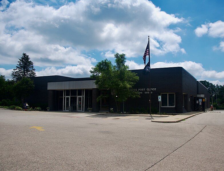 File:Mundelein Post Office.jpg