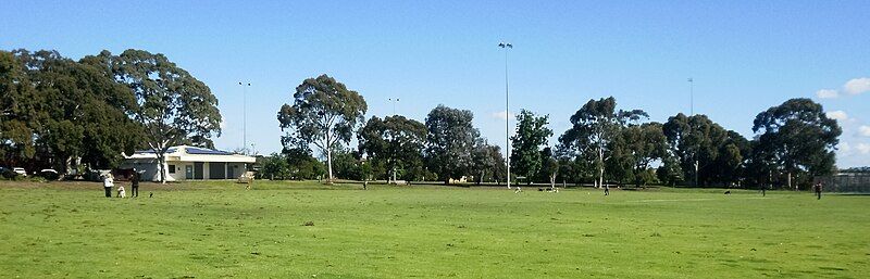 File:Victoryparkbentleigh b.jpg