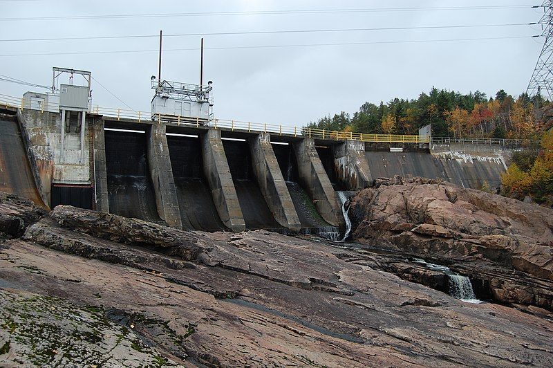 File:Barrage-chute-blanchette.JPG