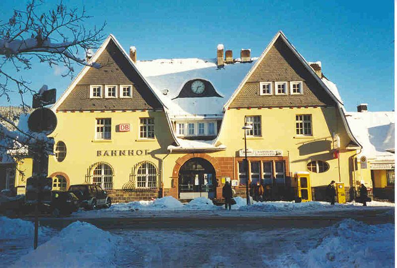 File:Berleburg Bahnhof.jpg