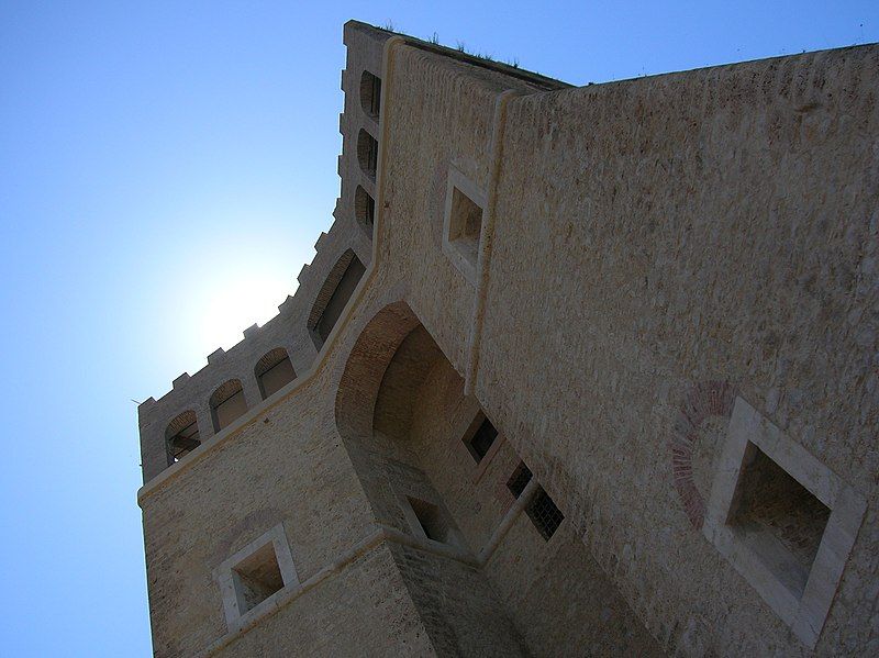 File:Castello Rocca Sinibalda.JPG