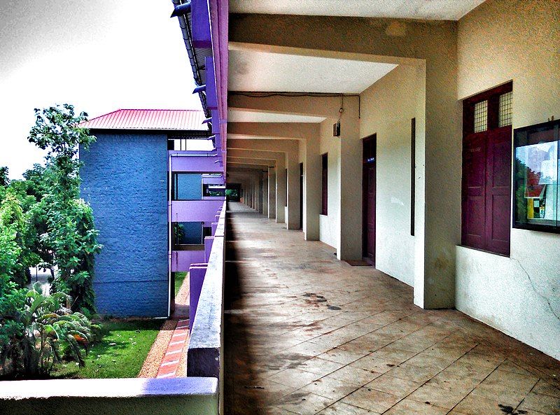 File:Christian college chengannur.jpg