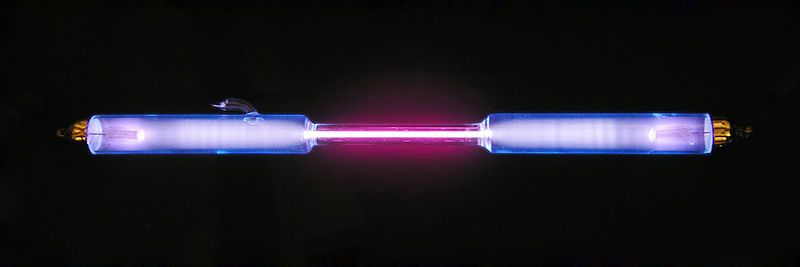 File:Deuterium discharge tube.jpg