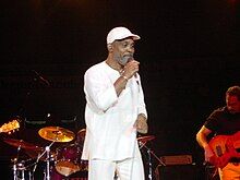 Frankie Beverly of Maze performing in 2002