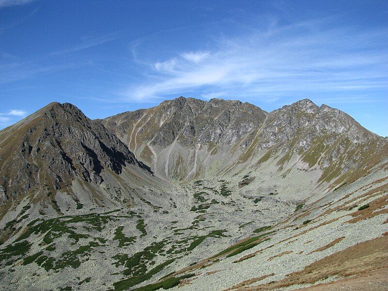 File:Geierhaupt above Hölltal.jpg