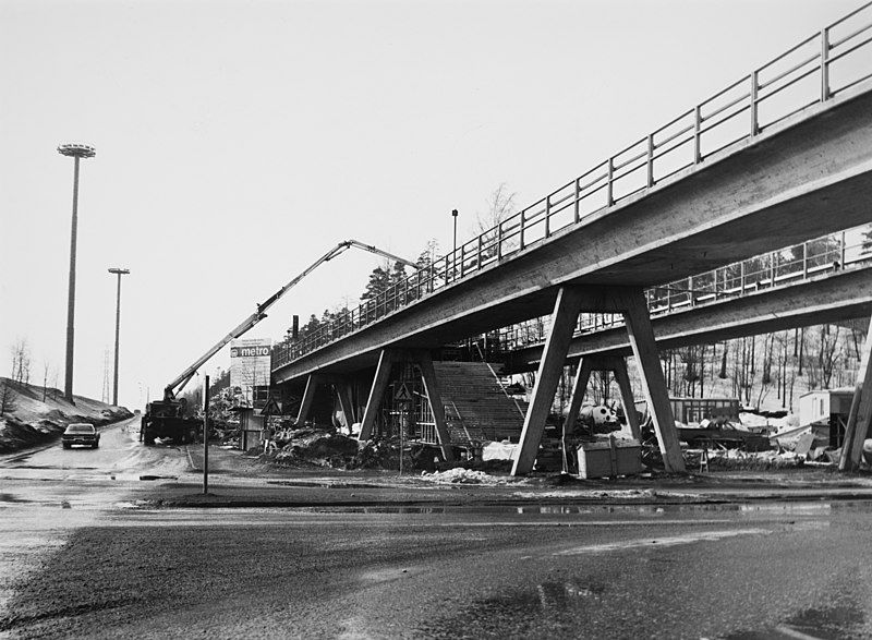 File:Helsinki-metro-Siilitie-construction.jpg