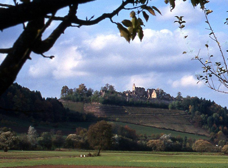 File:Hochburg 1.jpg