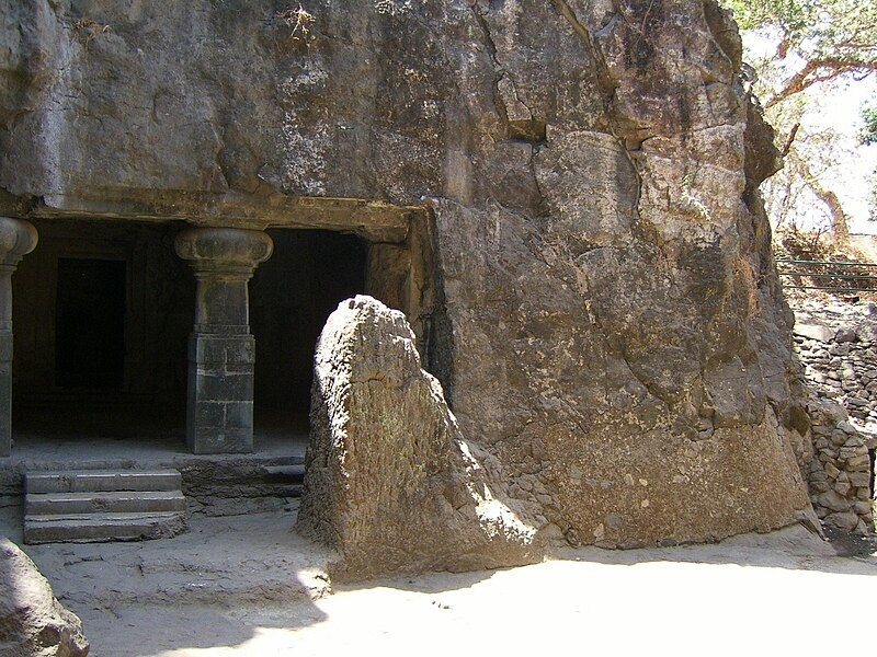 File:India-Elephanta-Outside.jpg