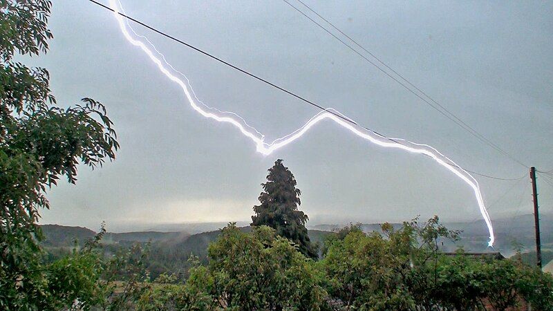 File:Lightening strike.jpg