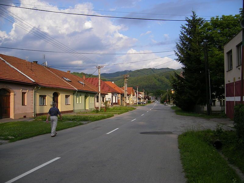 File:Lučatín.JPG