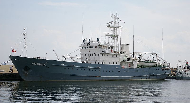 File:ORP Arctowski.JPG