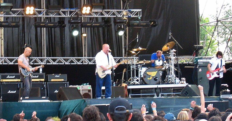 File:Pixies 2004.jpg