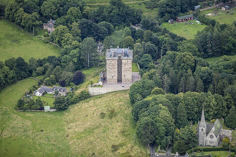 File:Scotland-2016-Aerial-Borthwick Castle.jpg