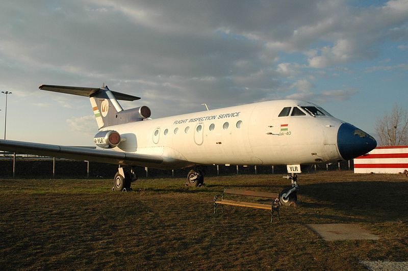 File:Yak-40 HA-YLR.jpg