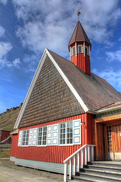 File:1973HDR Longyearbyen.jpg