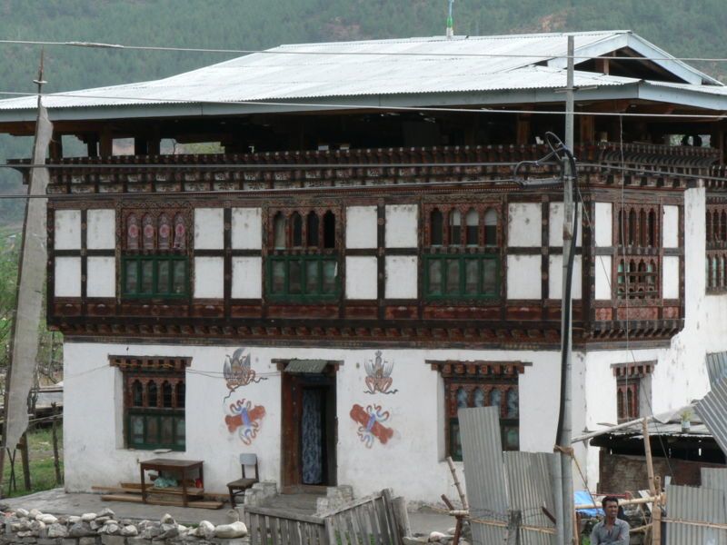 File:Bhutanese house, Paro.jpg