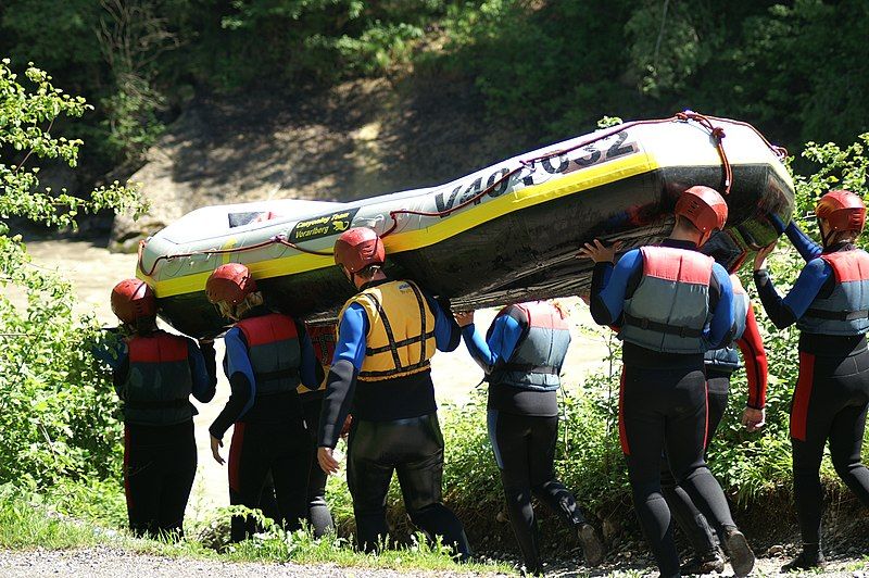 File:CanyoningTeamVorarlberg.JPG