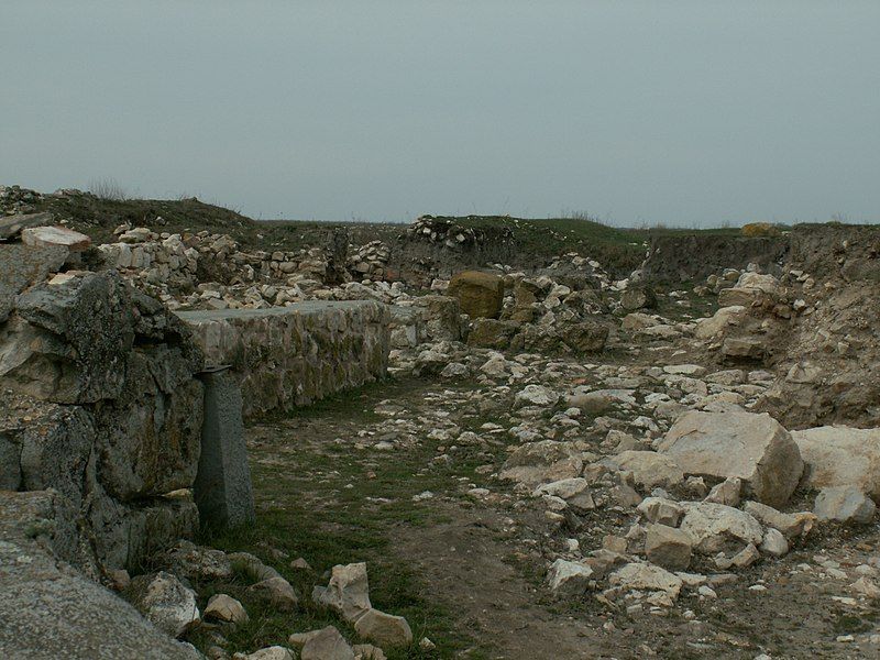 File:Capidava Ruins 1.jpg