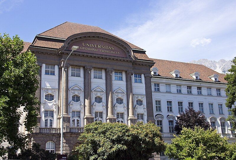 File:Hauptgebaeude uni innsbruck.jpg