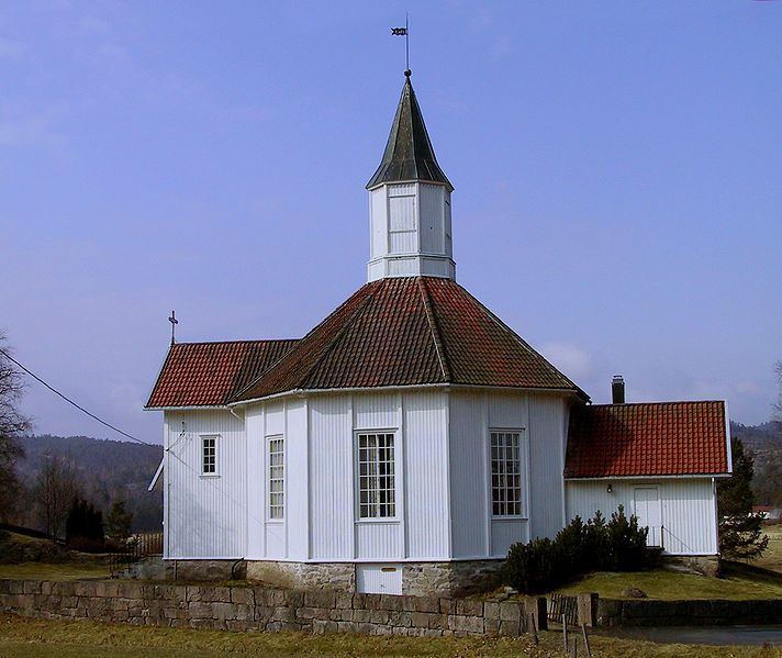 File:Herefoss kirke.jpg