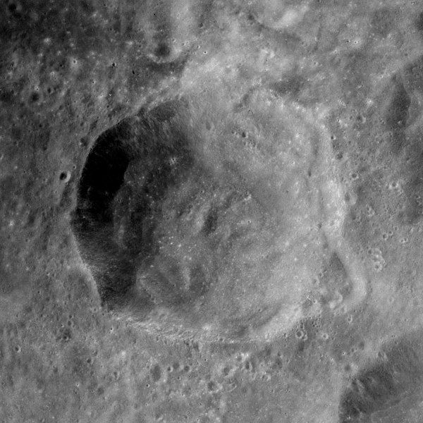 File:Katchalsky crater AS16-M-0893.jpg